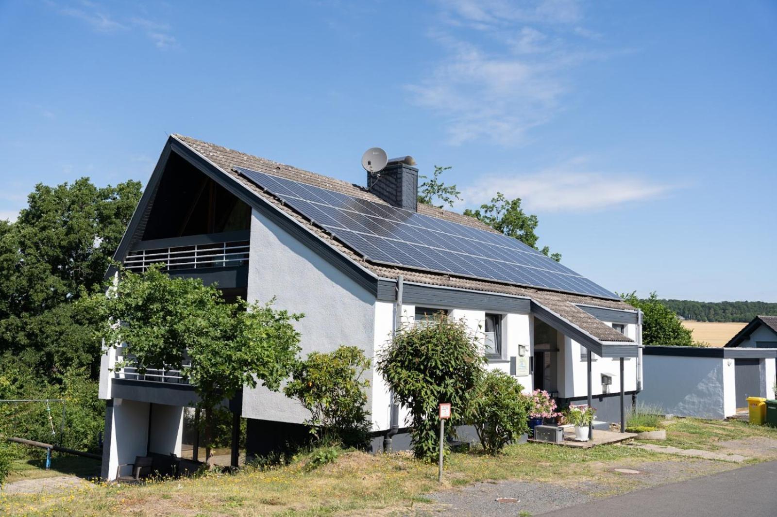 Ferienhaus Schoene Aussicht Ferienwohnung Rot Hemfurth-Edersee Exteriér fotografie